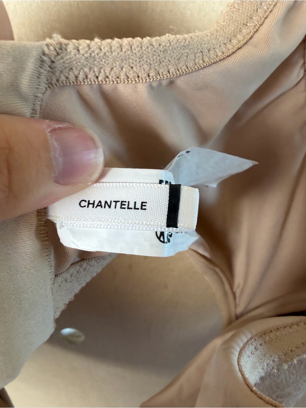 Chantelle C Magnifique Seamless Minimizer Underwire Bra (C18910) Ultra Nude 38H - Picture 6 of 8